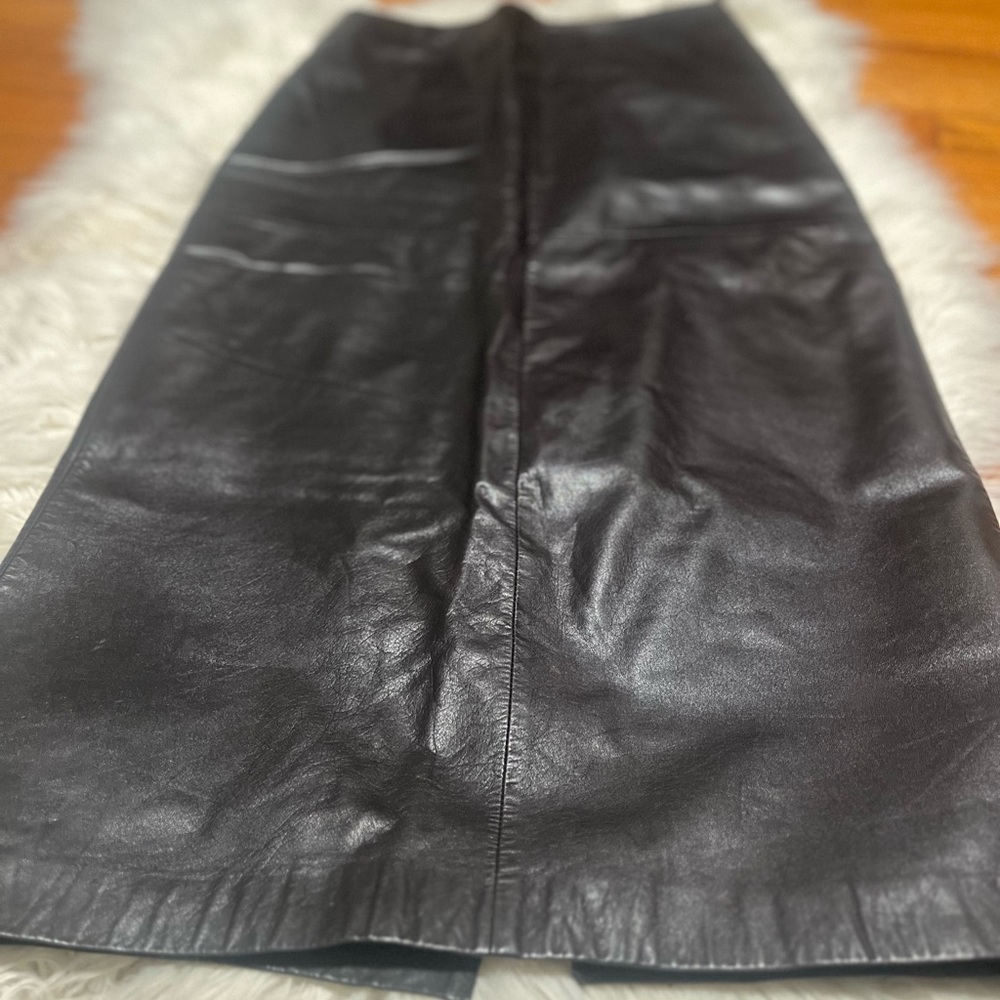 Ann Taylor Dark brown %100 Leather midi Skirt .size 2